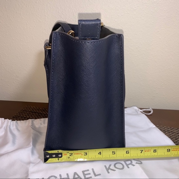 Michael Kors Purse - Picture 6 of 16